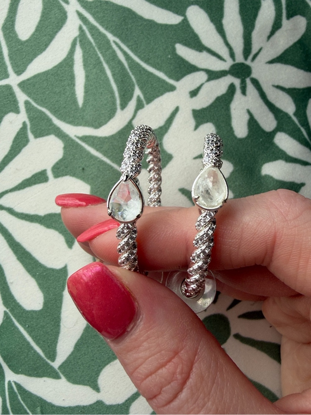 Bomb Party Resort Wear Earrings - Picture 5 of 5